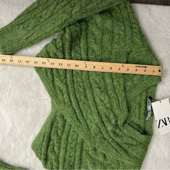 Zara Cable Knit Cropped Scarf Sweater In Green - Picture 16 of 16